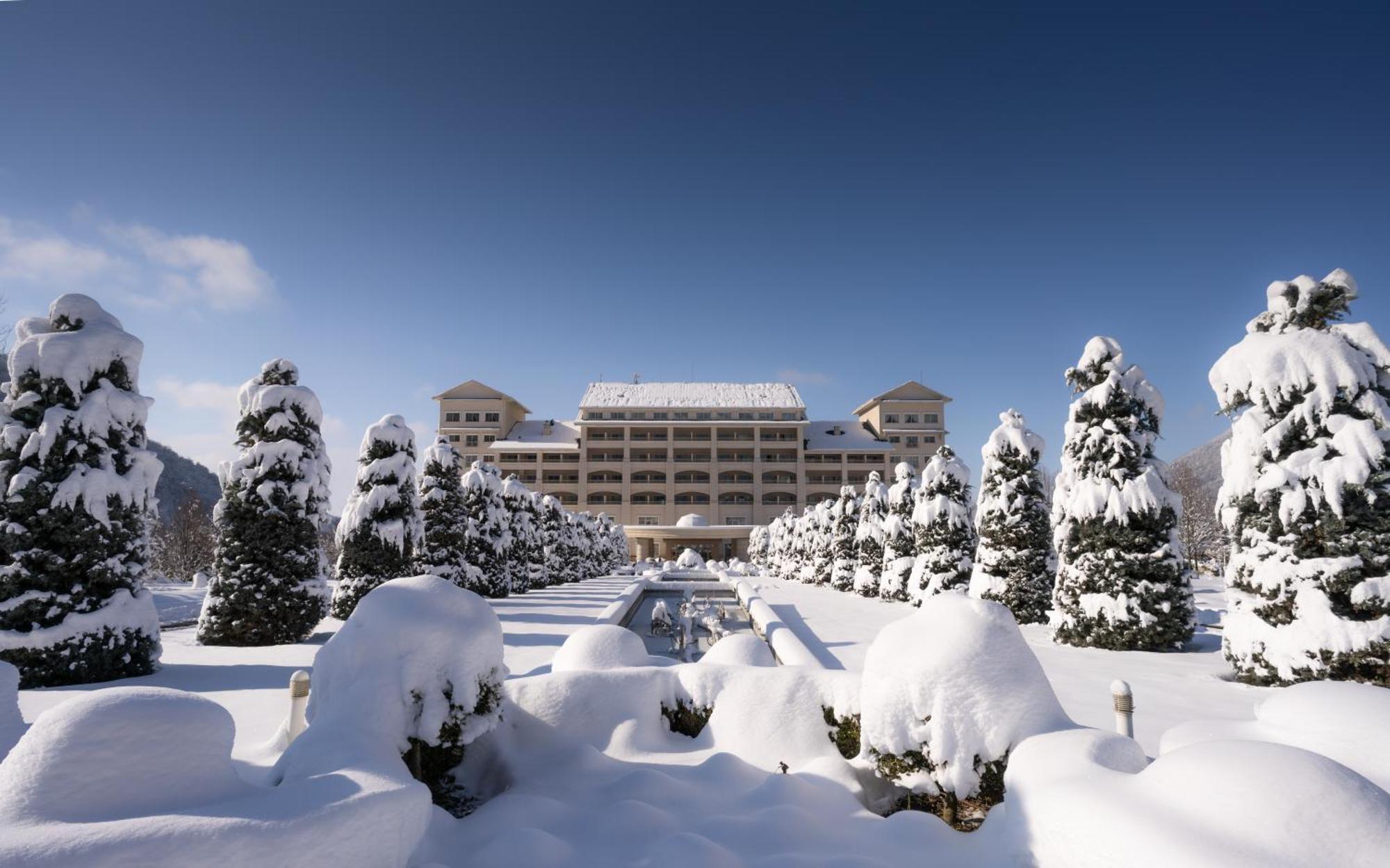 Qafqaz Riverside Hotel Gabala Exteriér fotografie The Omni Grove Park Inn